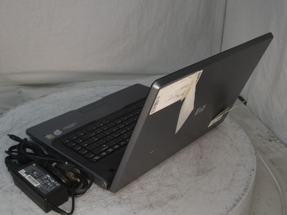 HP 530 FH553AT-ABA INTEL CORE2 T5200 laptop 1GB 160GB 1.6Gz SEE NOTES