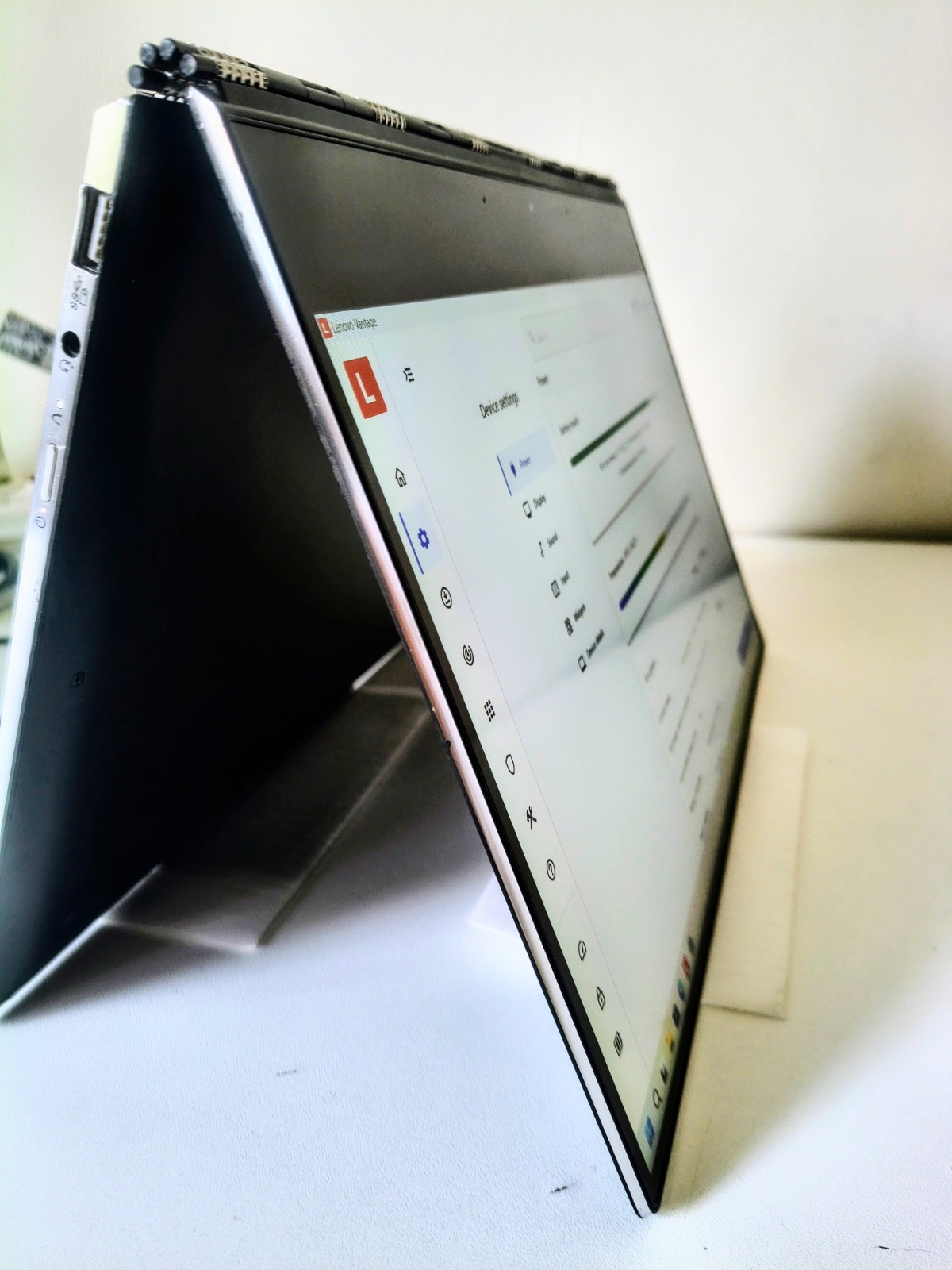Yoga 910 x360 i7 7th 512G Win11 battery loads 10-15 hours