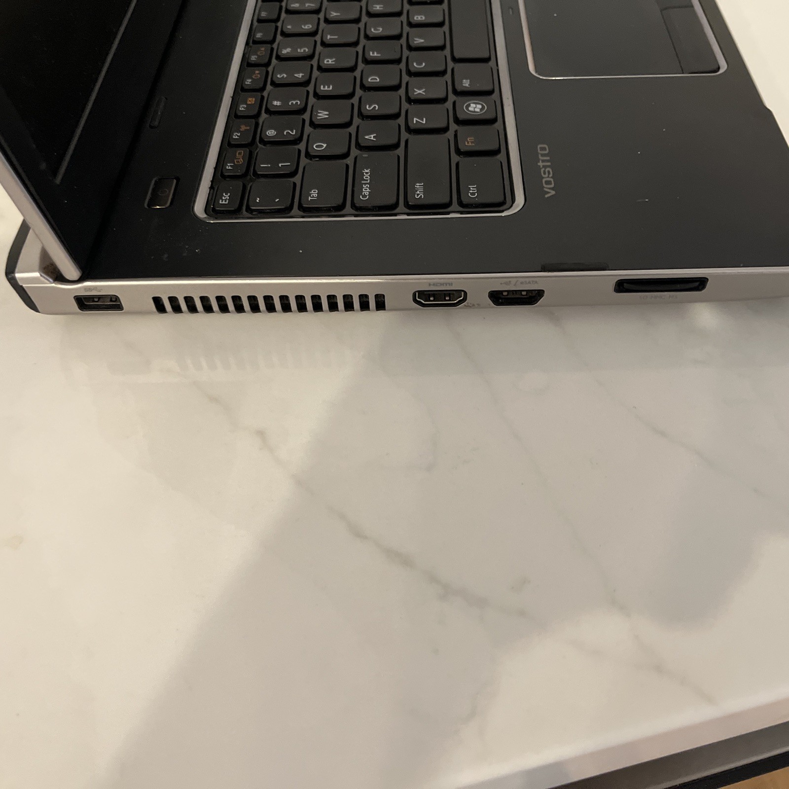 Dell Vostro 3555 Service Tag: 37rcpt1 15.6 Inch Laptop No Hd, No Power Cord.