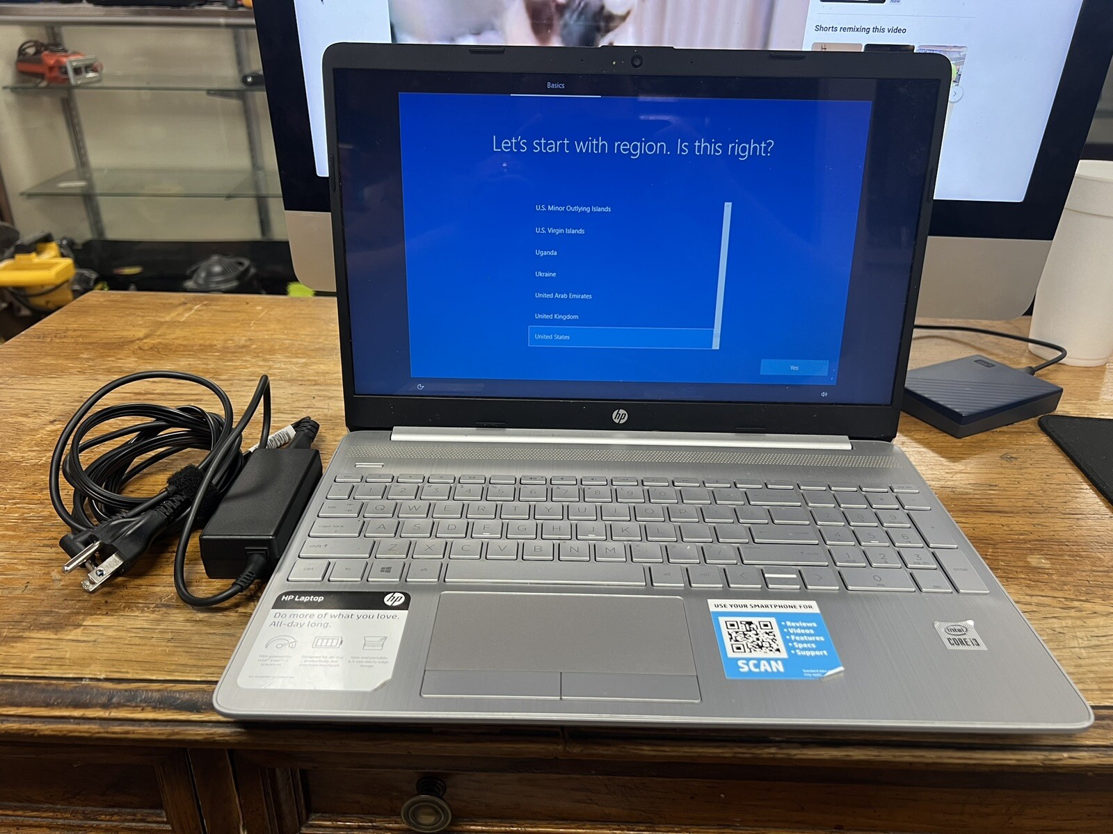HP 15-dw2048nr 15 inch (1TB, Intel Core i3 10th Gen., 1.20GHz, 8GB)…