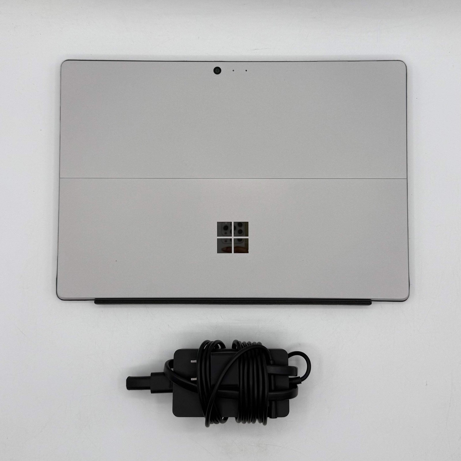 Microsoft Surface Pro 4 1724 12.3″ i5 2.5GHz 8GB RAM 256GB SSD