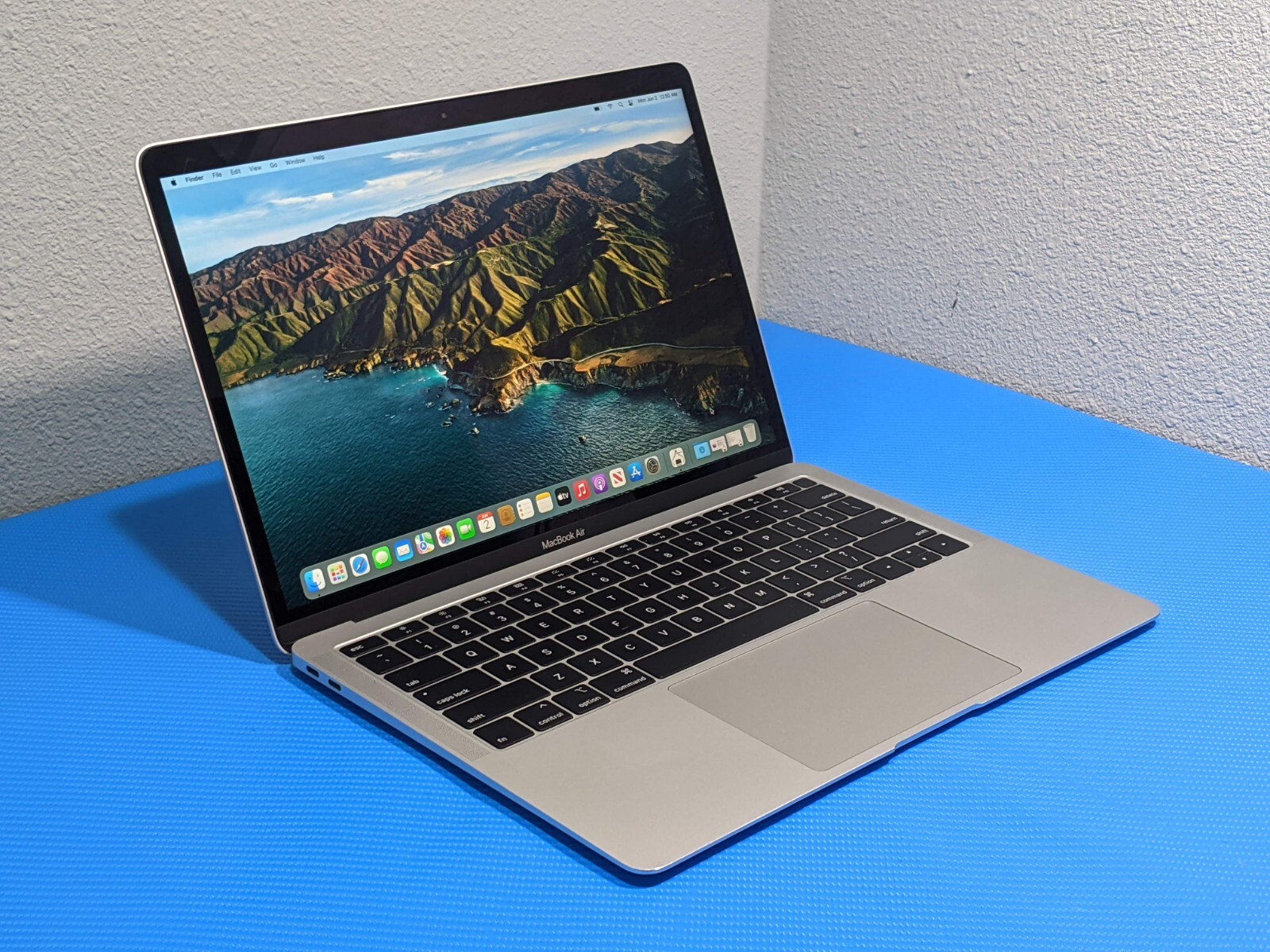 Apple MacBook Air 13″A2179 (2019) i5-8210Y 1.6Gh 8GB 256GB OS Monterey MVFH2LL/A