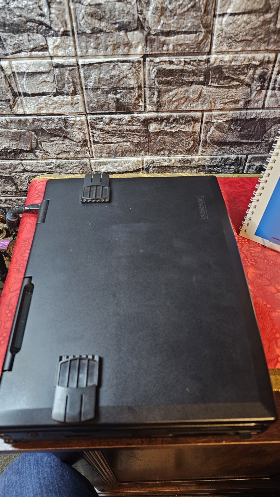 Sager Notebook Computer Model 6200AT W/ CASE & Charger Works