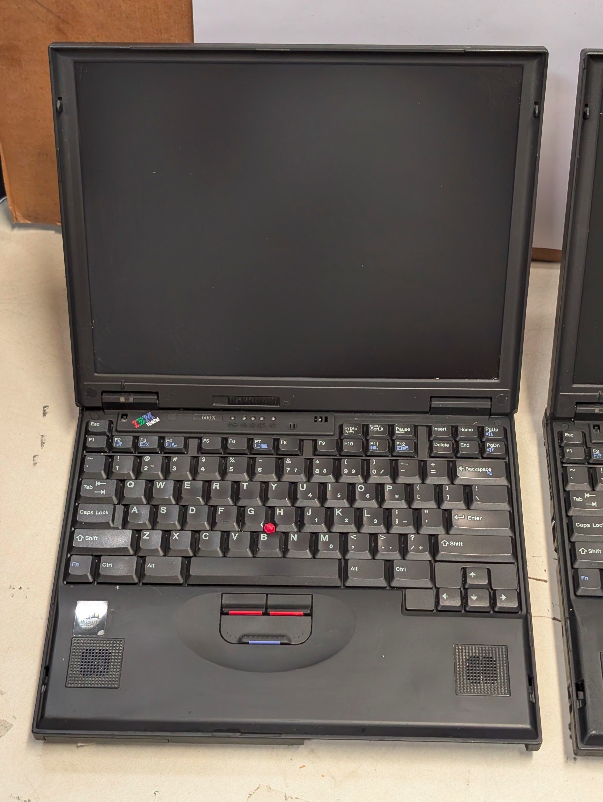 IBM ThinkPad 600 lot for parts; bad screen on 600x, bad MOBO on 600; no HDDs
