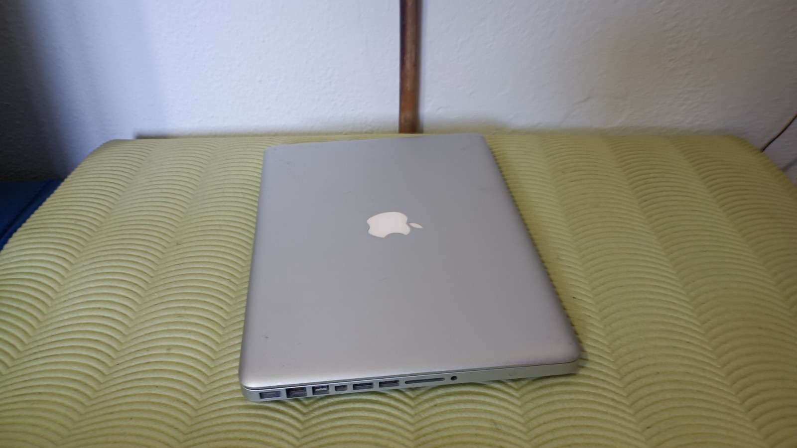 macbook air a1386 13″ 2009 core 2 duo 4GB 256gb ssd OSX CATALINA