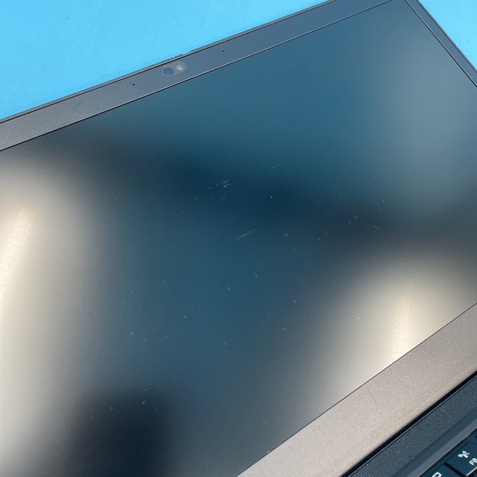 Lenovo ThinkPad T14 Gen 1 | i7-10610U | 16GB RAM | 512GB SSD | NO OS | 78% BATT