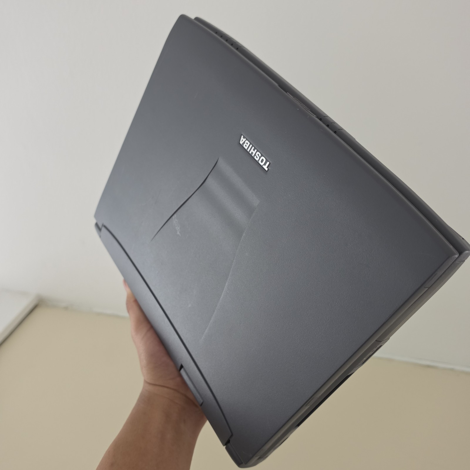 RETRO 14.1″ Vintage TOSHIBA Satellite 4100XDVD Laptop – 128MB RAM – 60GB HDD