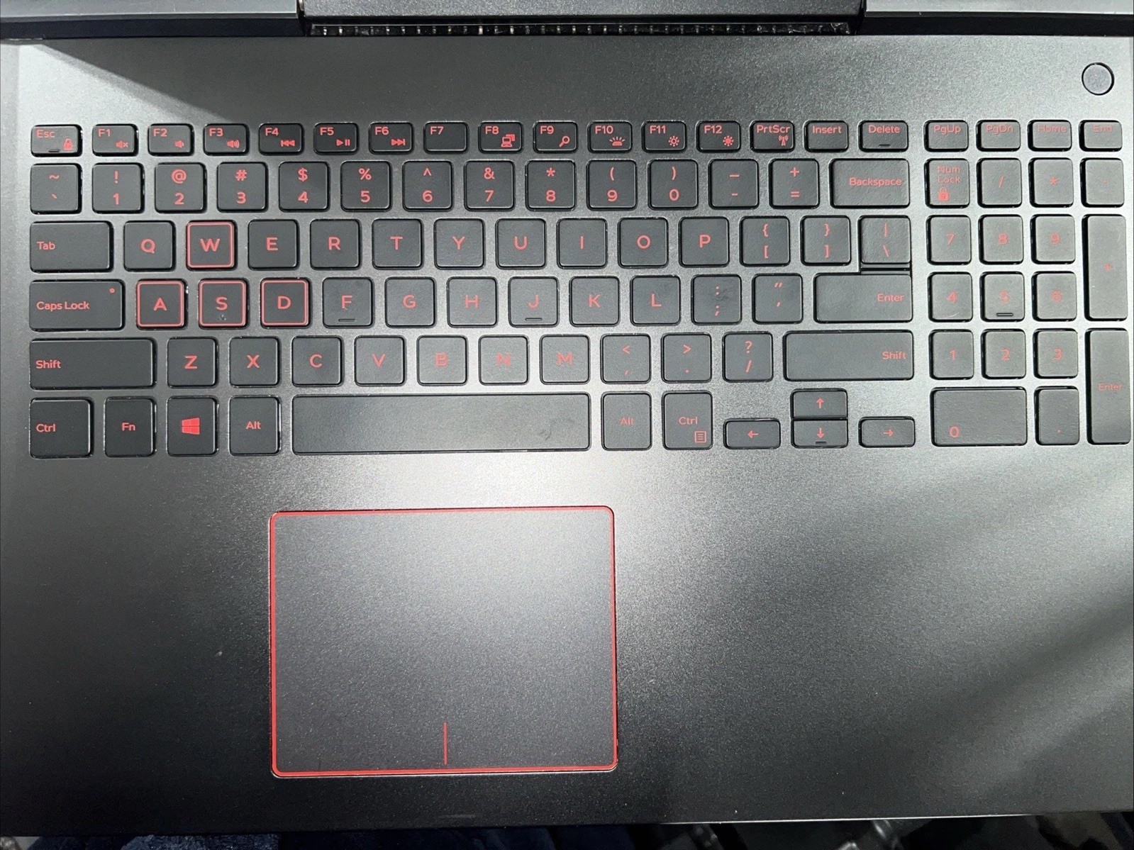 Dell Inspiron 15 Gaming 7577 / i5-7300HQ/ 16GB/ No SSD/GeForce GTX 1050/W11
