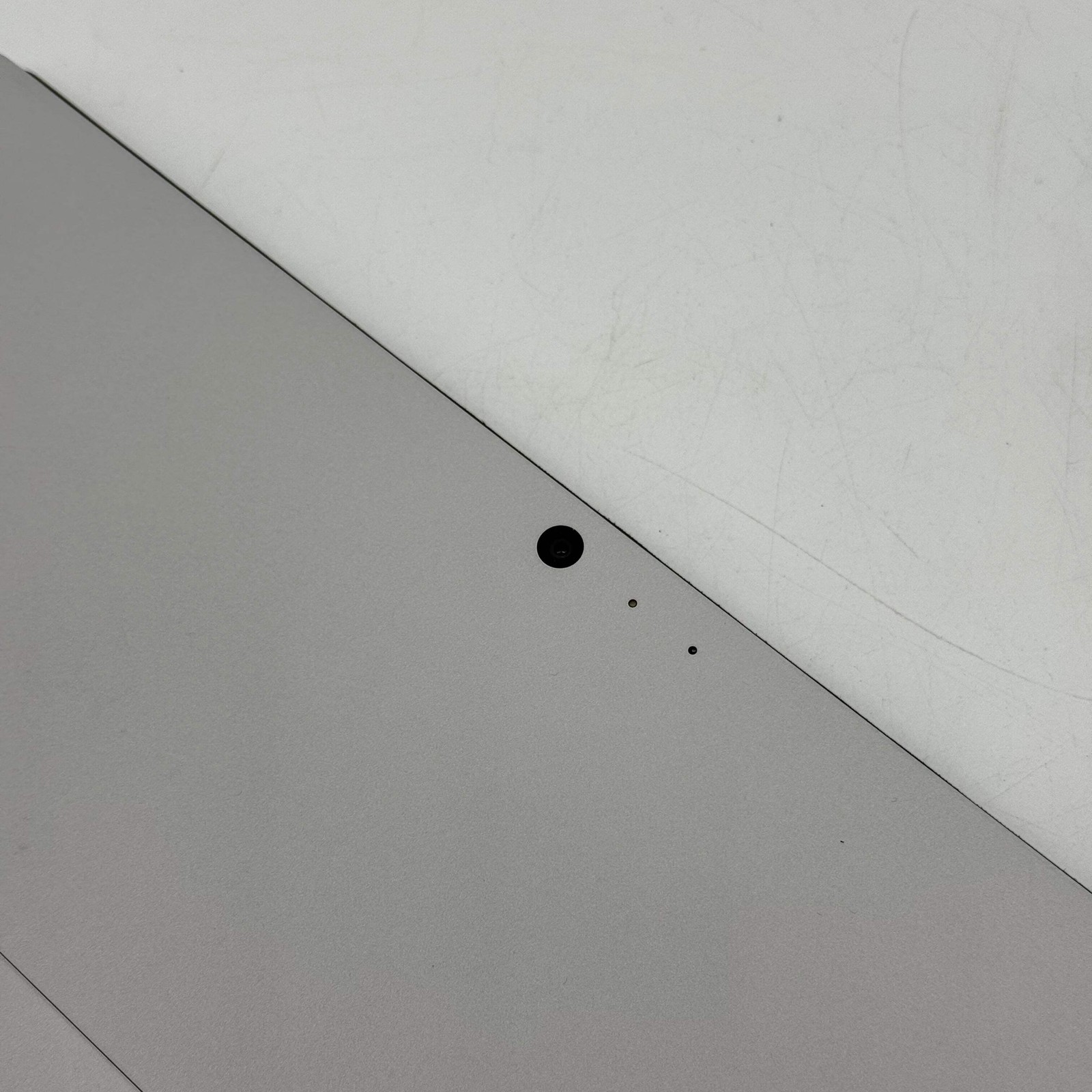 Microsoft Surface Pro 4 1724 12.3″ i5 2.5GHz 8GB RAM 256GB SSD