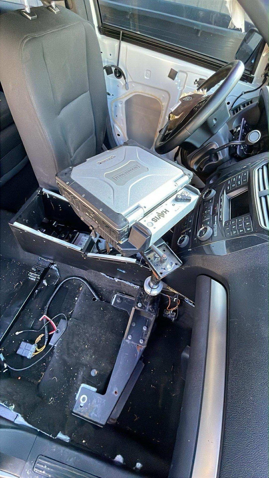 Panasonic Toughbook CF30 With Docking Station Laptop Mount To Fit Ford Explorer