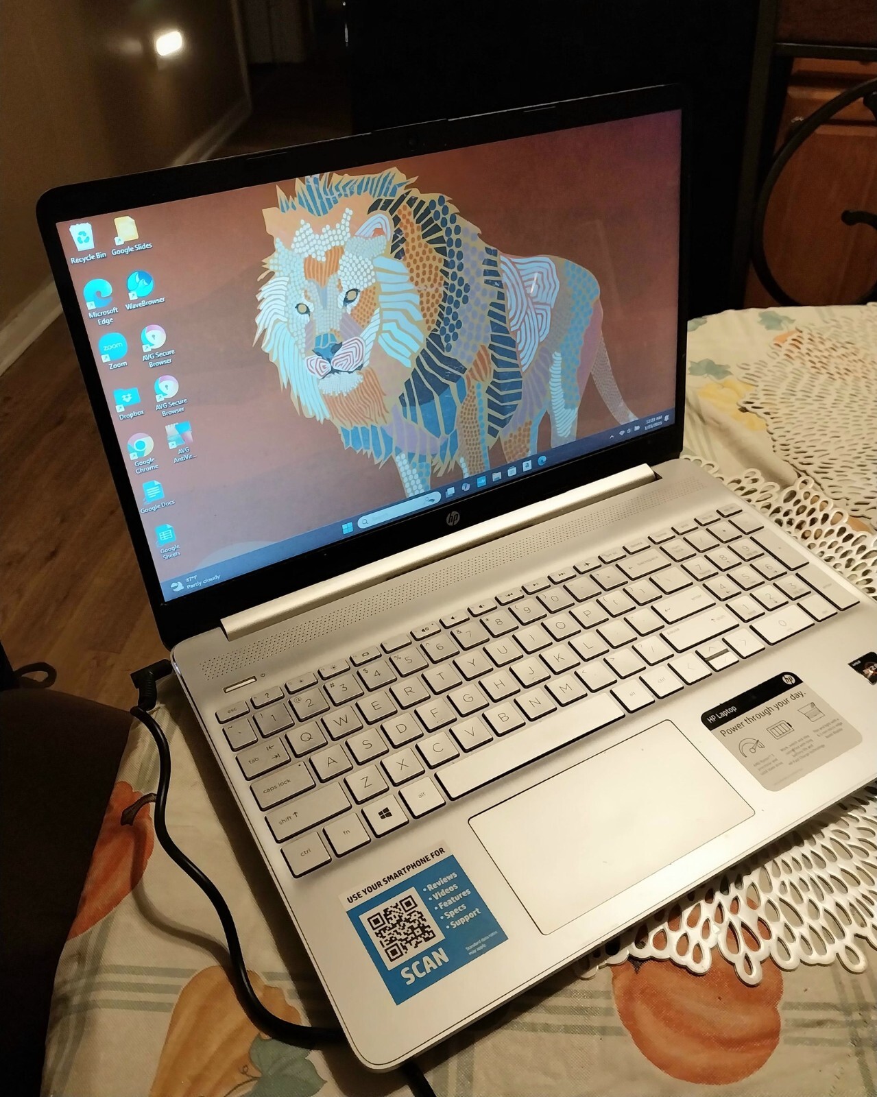 HP Laptop (silver) 15.6 ‘ with TikTok App, Touch AMD, Excellent Condition