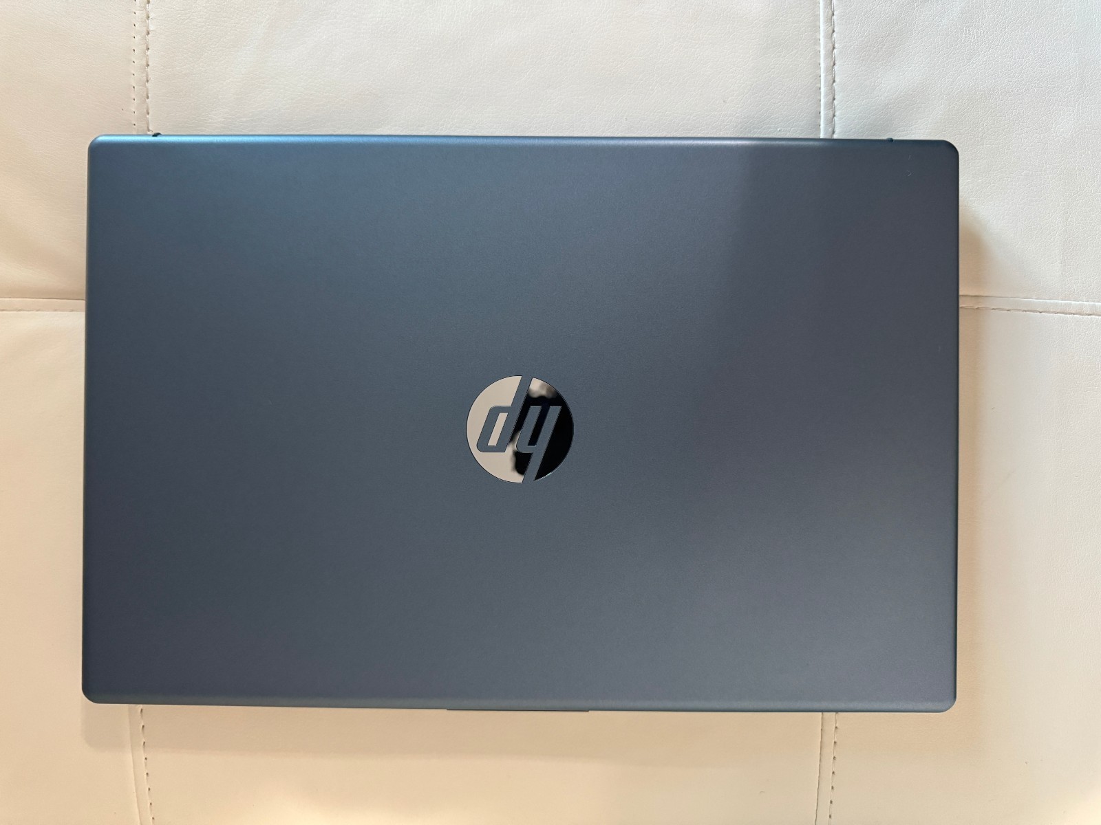 HP Laptop 15.6″ AMD Ryzen5 7520U 8GB Ram 256GB SSD Windows 11 Home