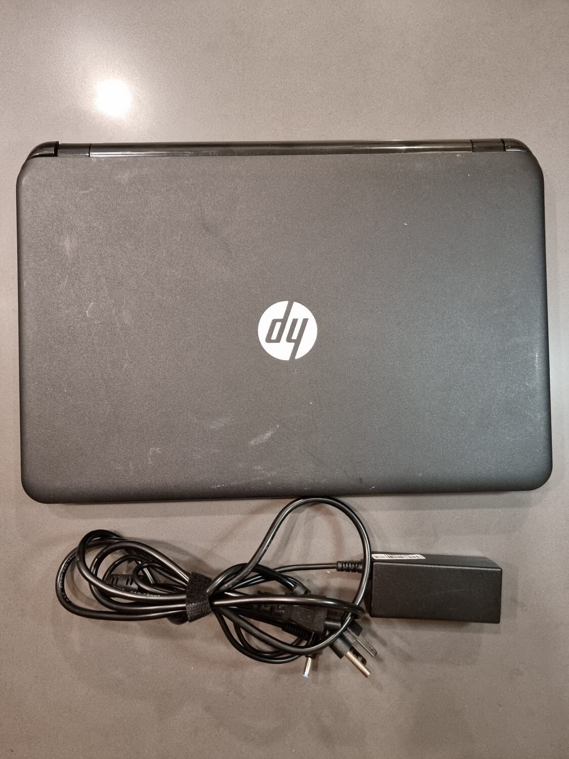 HP 255 G3 E1-6010 Notebook 39.6 cm (15.6″) HD AMD Radeon R2, RAM 4GB, 256GB