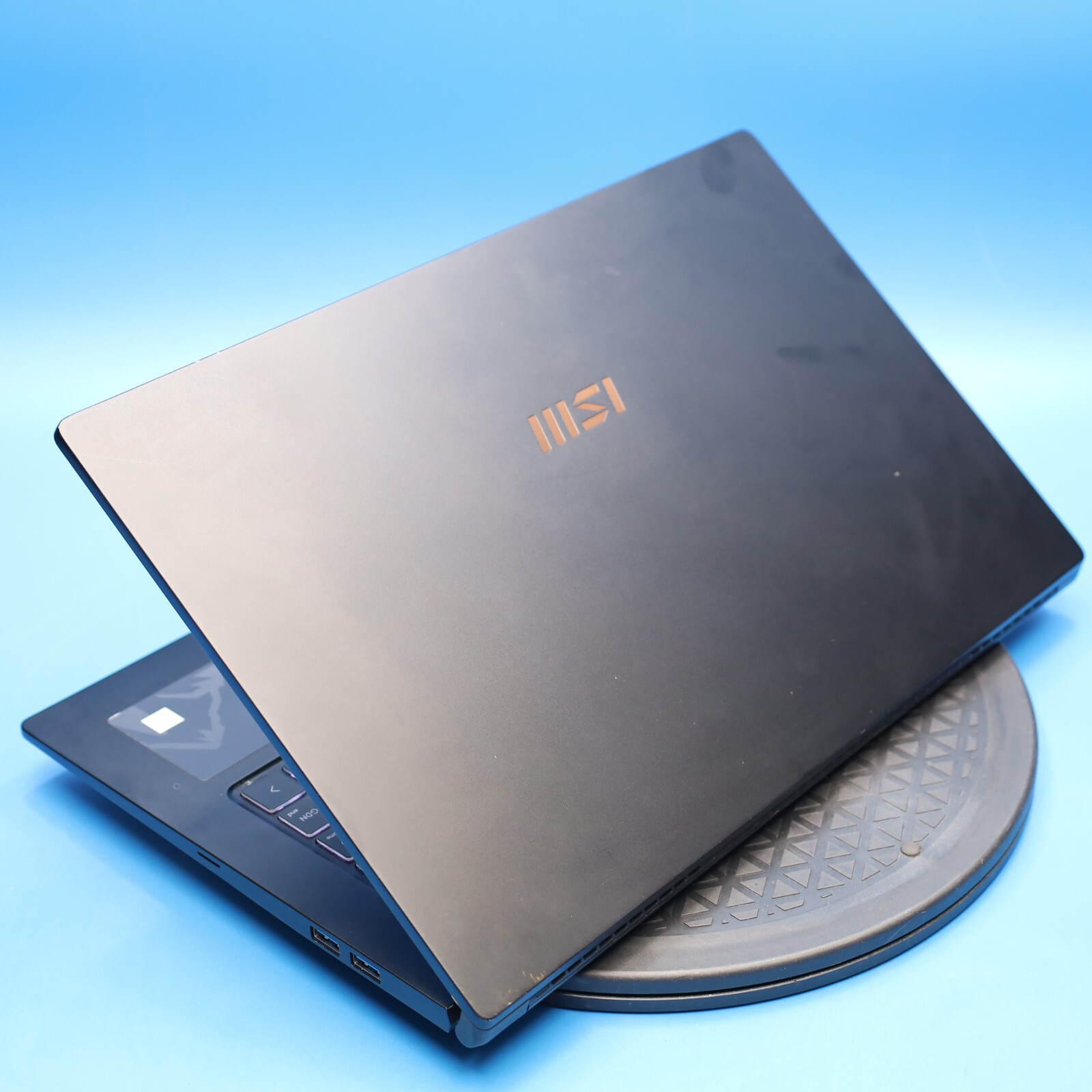 MSI Summit B15 A11M 15.6″ i5-1135G7 16GB RAM 512GB SSD Used