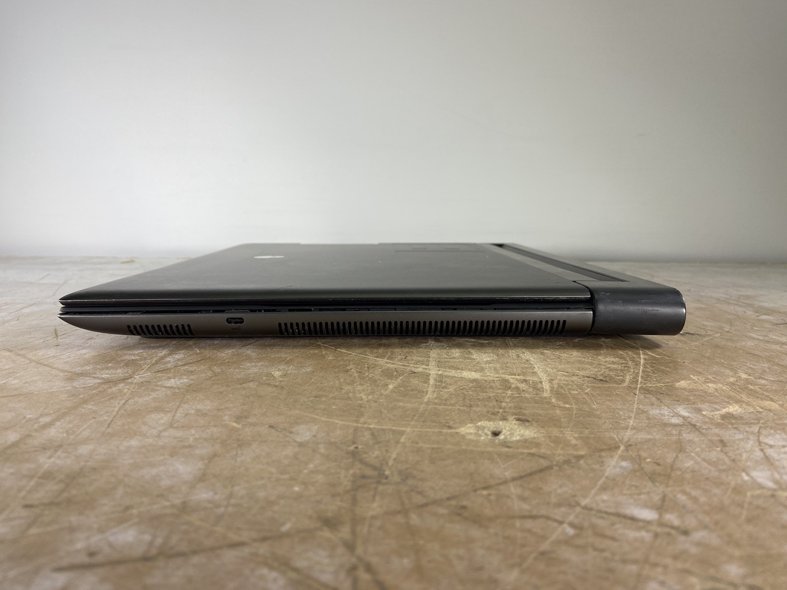 DELL ALIENWARE M18 R1 AMD RYZEN 7 7745HX @ 3.6GHz, 16GB RAM, NO HDD/OS – (PARTS)