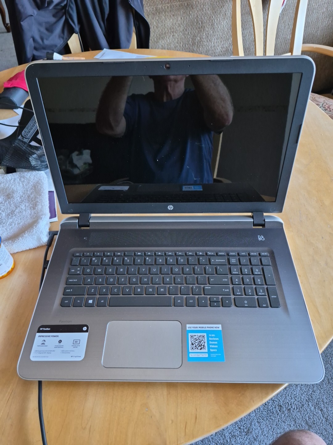 HP Pavilion 17-G121WM AMD A10-8700P 1.80GHz