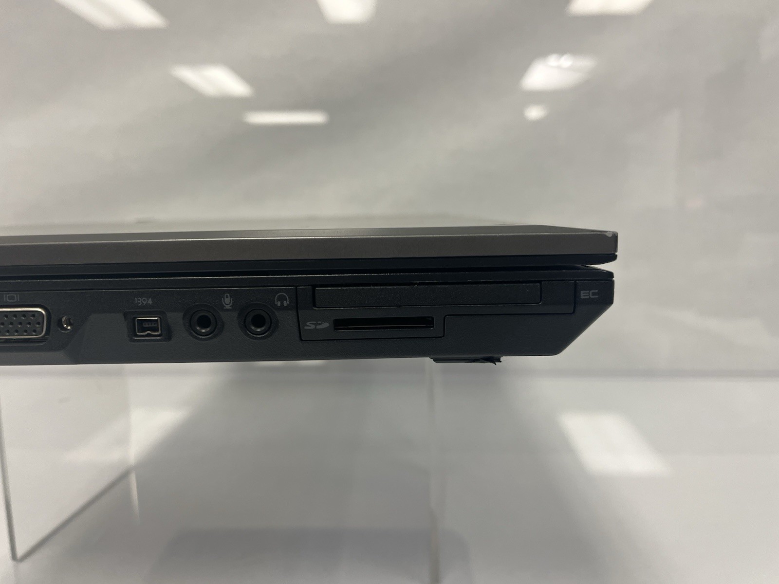 Dell Latitude E5410 i5 M 520 2.40GHz 4GB RAM 160GB HDD NO OS