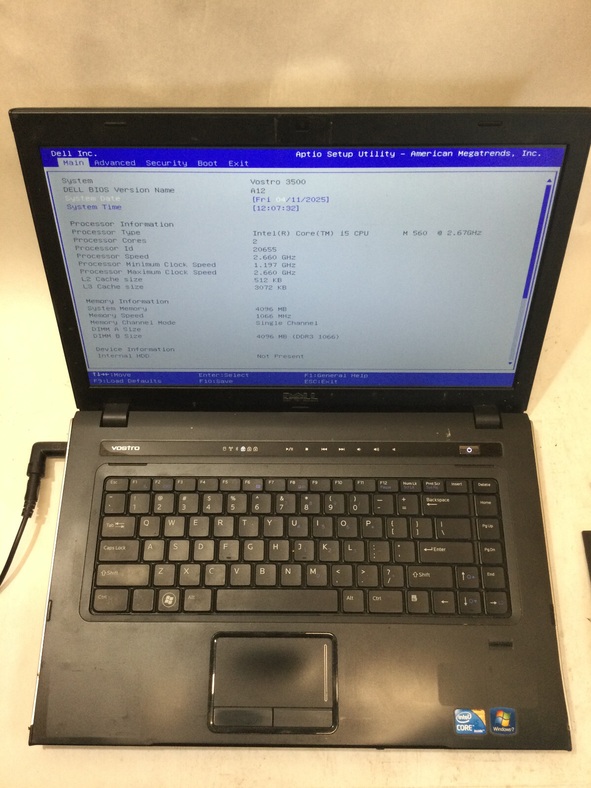 DELL VOSTRO 3500 – BOOTS TO BIOS – INTEL I5 M560 – NO RAM – READ DESCRIPTION -BB