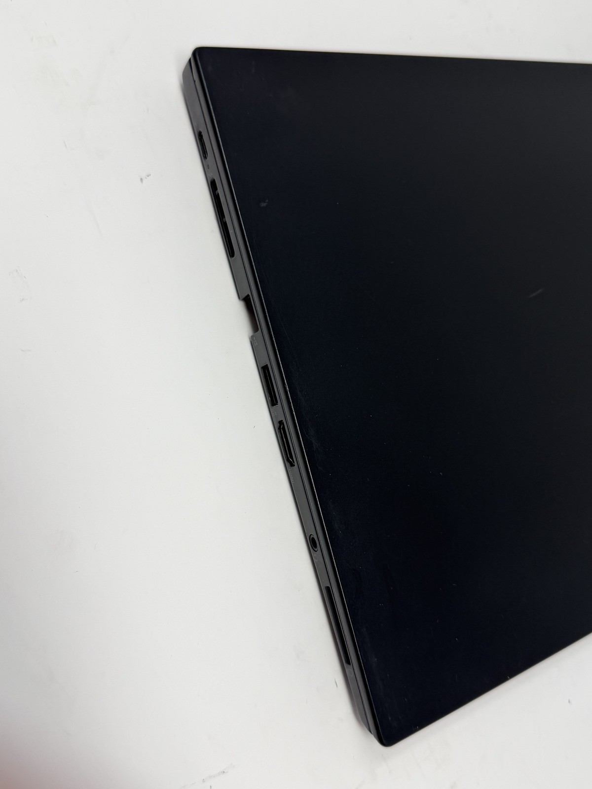 LENOVO ThinkPad T480s i7-8650U 16GB No HD Intel UHD Graphics 620 Touchscreen
