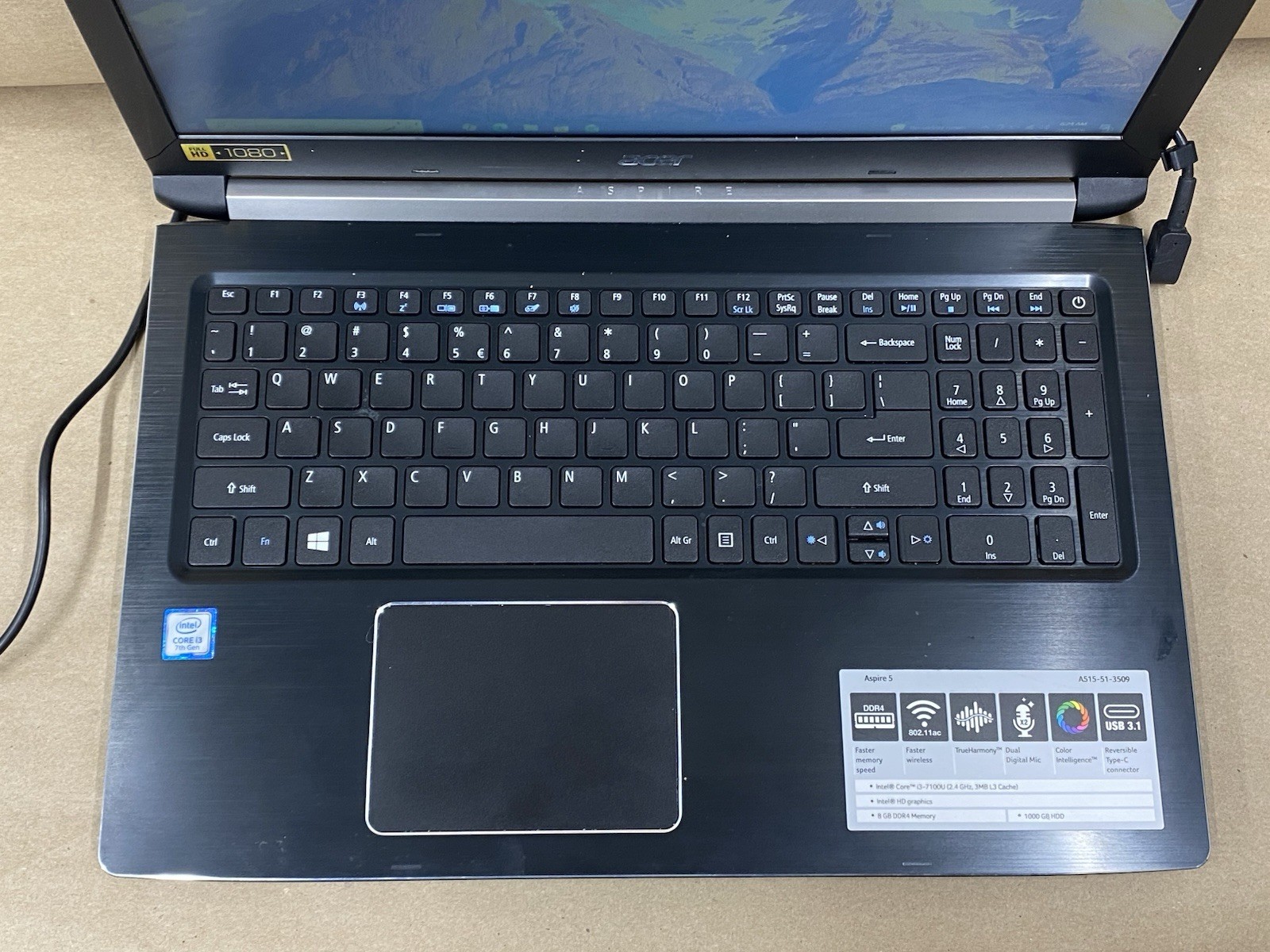 Acer Aspire A515-51 – 15.5″ FHD – i3-7100U – 8GB – 128GB SSD – Win 10 Pro – READ