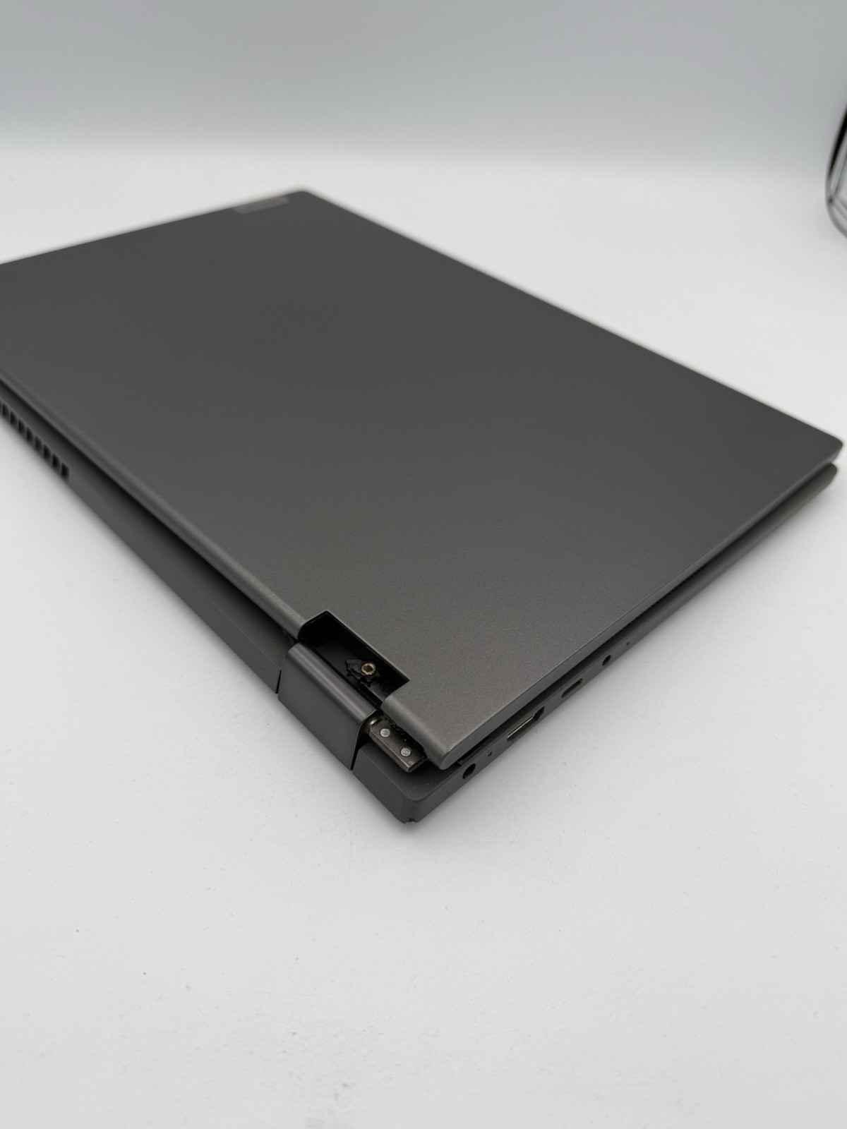 Lenovo IdeaPad Flex 5 14” – Ryzen 5 5500U/16GB RAM/512GB SSD (HINGE ISSUE) 45C