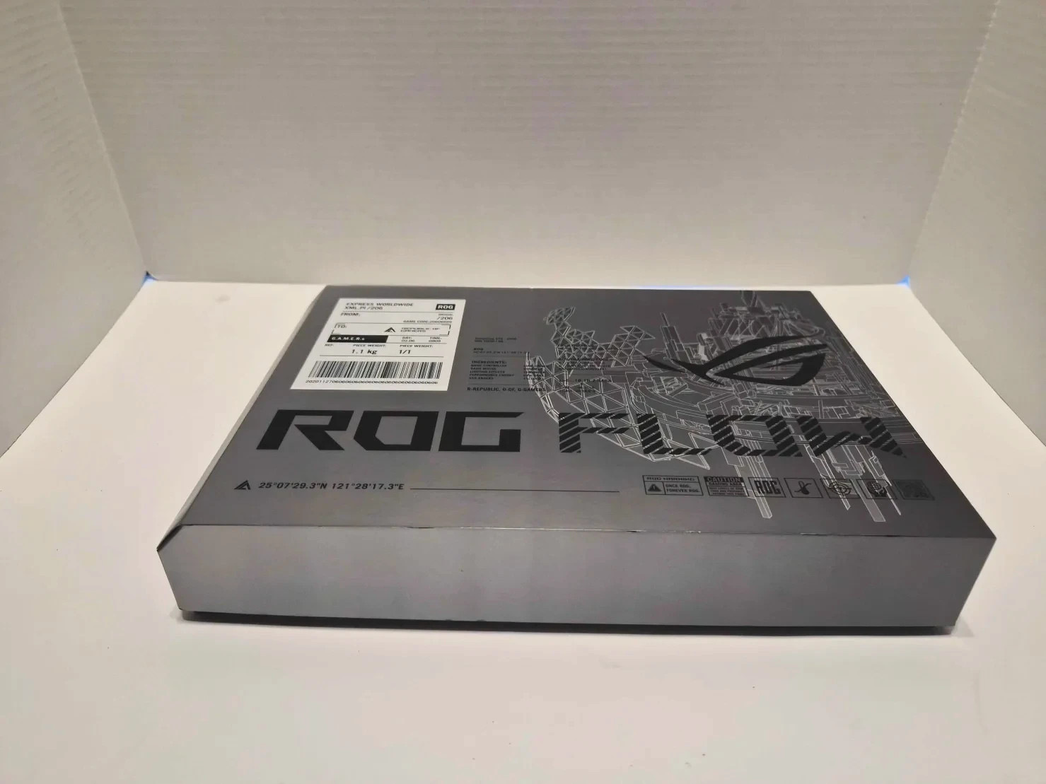 Asus ROG Flow Z13 GZ301 13.4 QHD+TOUCH 2.6 GHz i9-13900H 16GB 1TBSSD WITH STYLUS