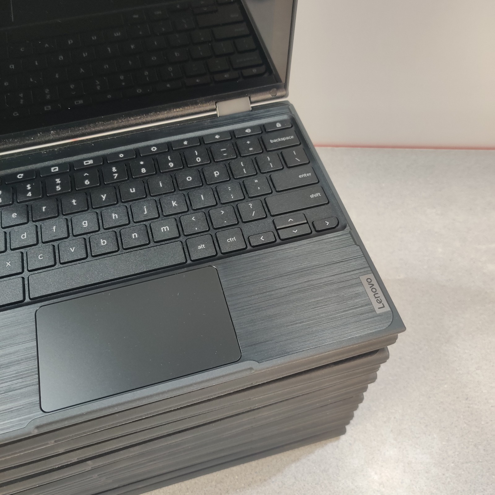 LOT OF 11 Lenovo Chromebook 300e 2nd Gen 11.6″ 1.1GHz 4GB 32GB FOR PARTS *READ*