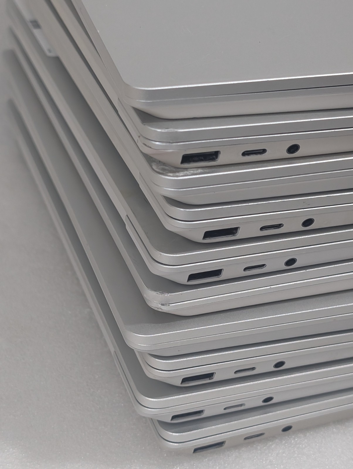 Lot 32x Microsoft Surface Laptop 3 4 Go 1943 1958 1951 Pro 7 1960
