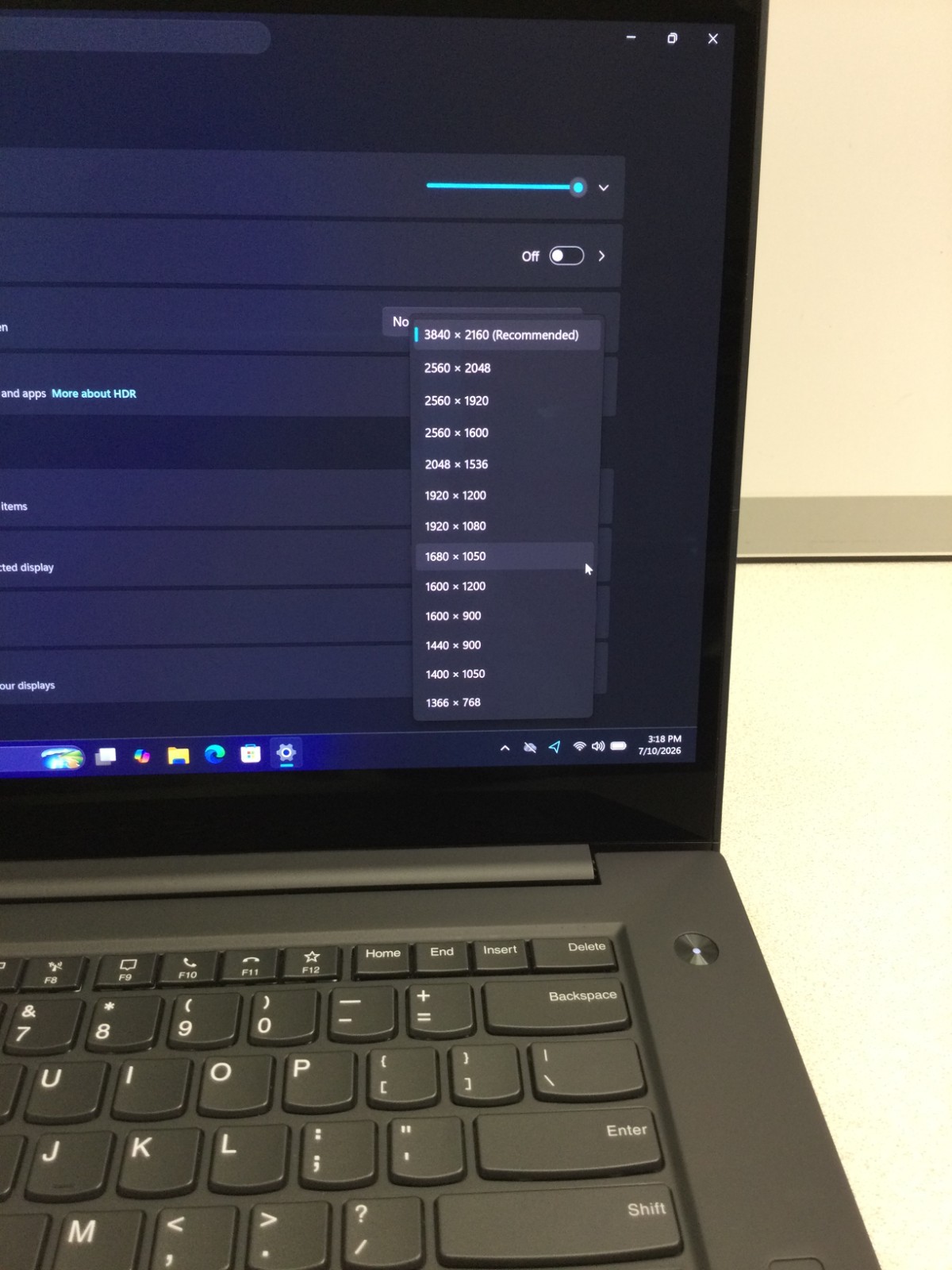 Lenovo ThinkPad P1 Gen 3 – 15.6″Core i9-10885H 12GB RAM 256 SSD WIN 11 PRO