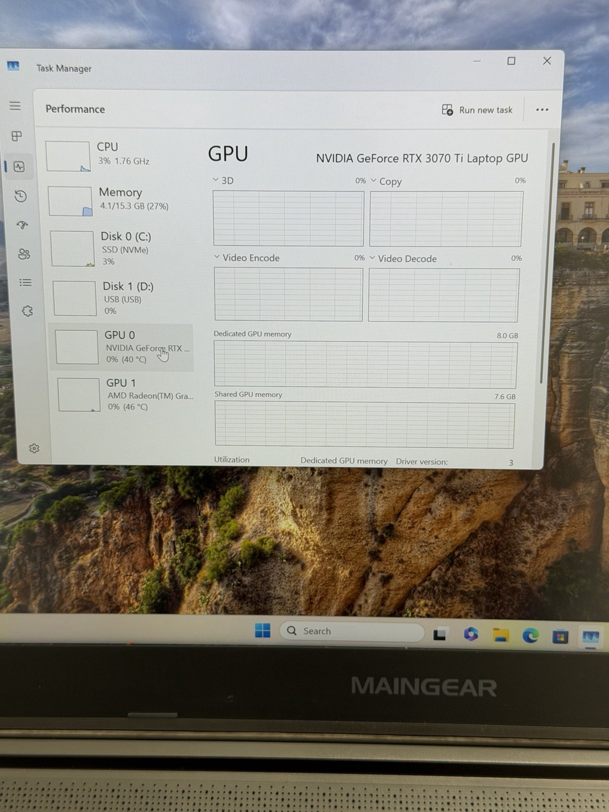 MAINGEAR Vector Pro 2 Gaming Laptop Ryzen 9 6900HX 16GB RAM 512GB SSD RTX 3070
