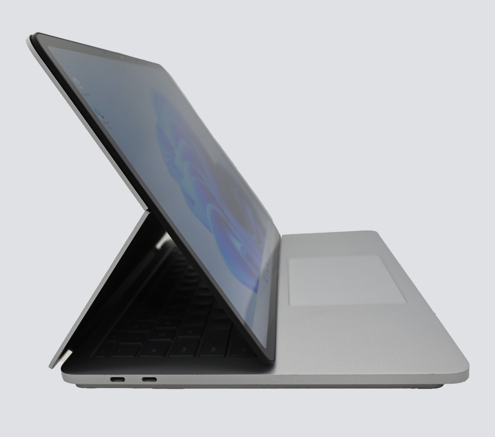 Microsoft Surface Laptop Studio i7-11370H 3.3GHz 16GB RAM 512GB SSD BH: 80.5%