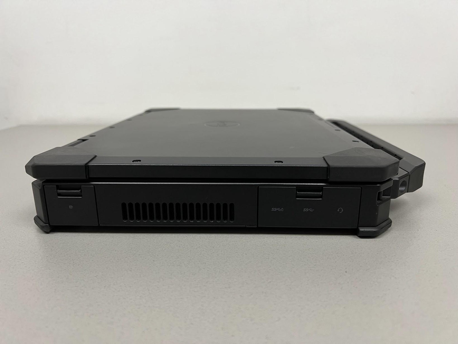 Dell Latitude 5424 Rugged – i5-8350U, 16GB RAM, 240GB SSD, Touchscreen, LTE #001