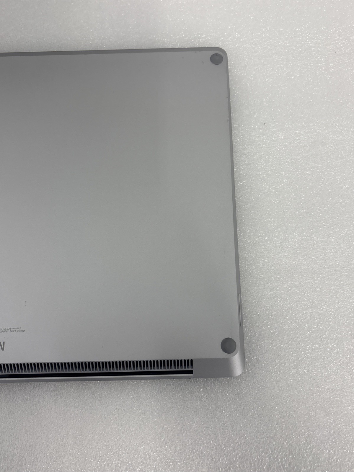 Microsoft Surface Laptop 6 13.5″ (1TB, Ultra 7, 32GB Ram) – Platinum