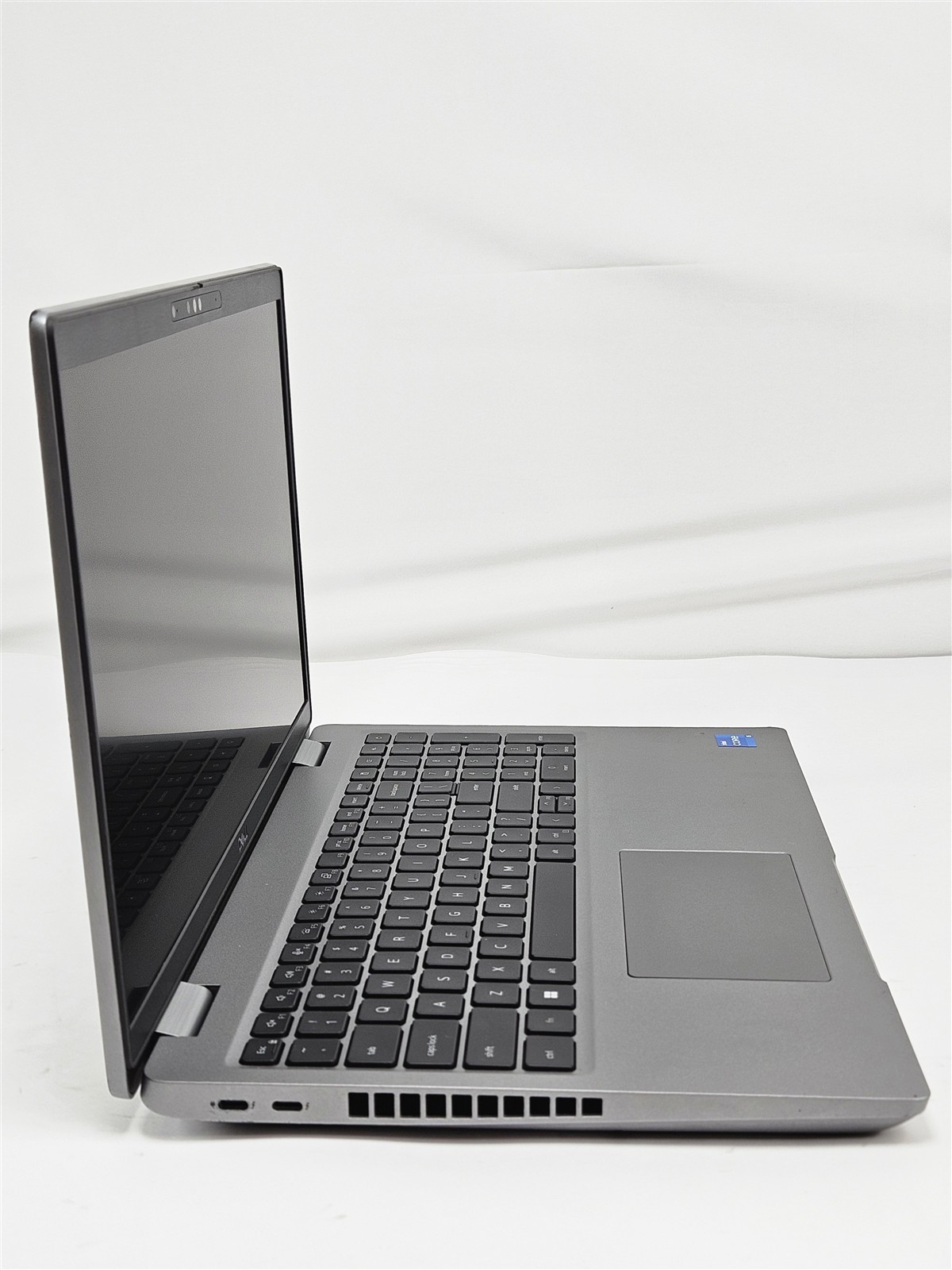 Dell Precision 3571 15.6″ Core i5-12600H 16GB 256GB SSD NVIDIA T600 laptop