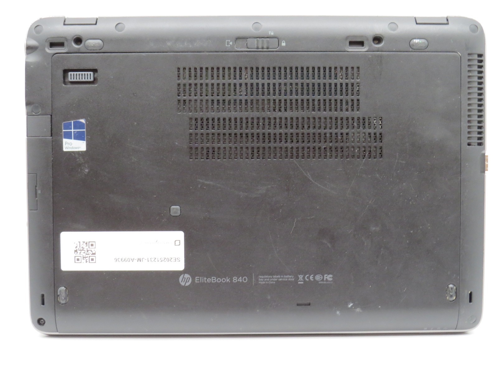 HP Elitebook 840 G2 i5-5200U @ 2.2GHz 8GB DDR3 240 GB SATA SSD No OS