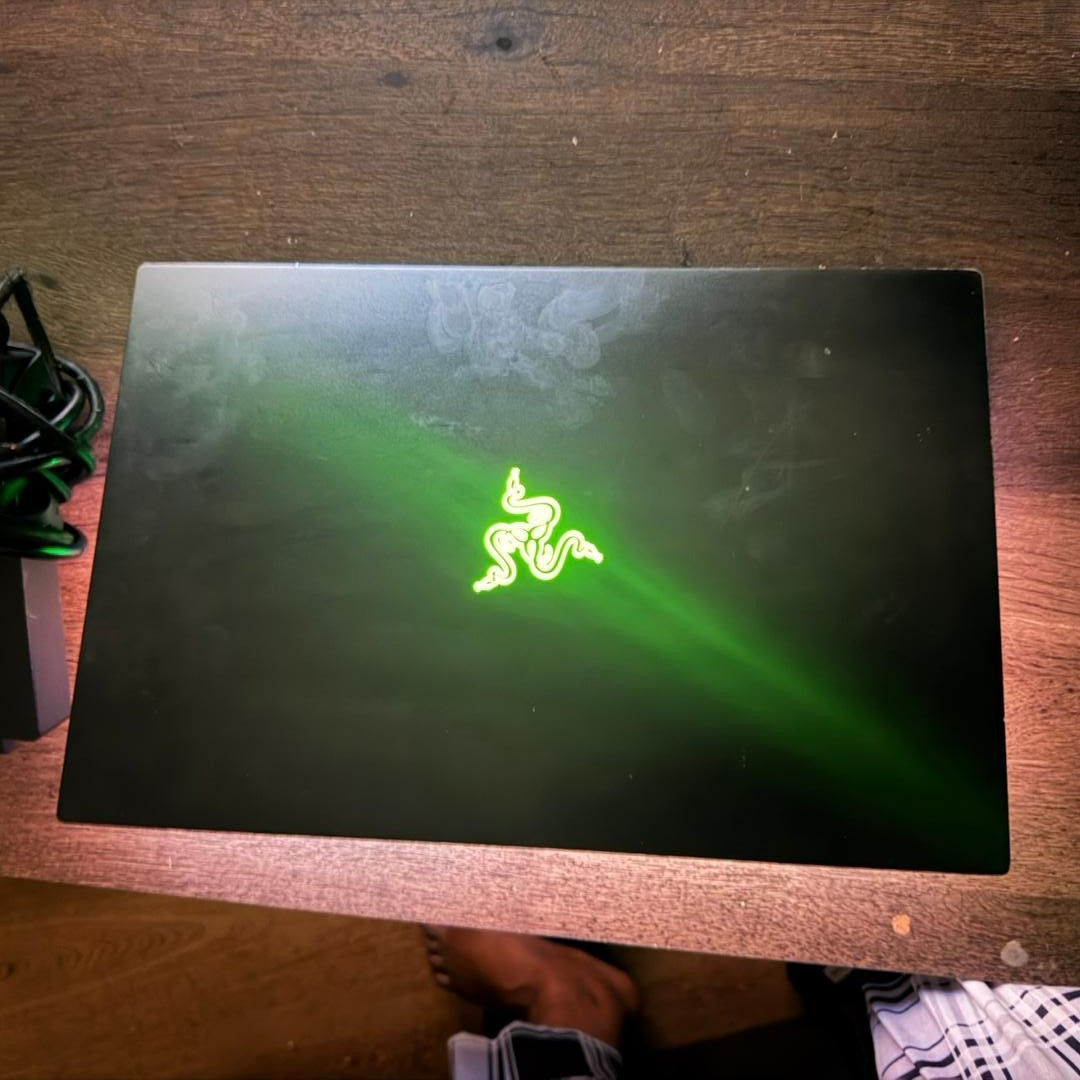 Razer Blade 15 Advanced Model 15.6″ (1TB SSD, Intel Core i7 11th Gen Mid 2021)