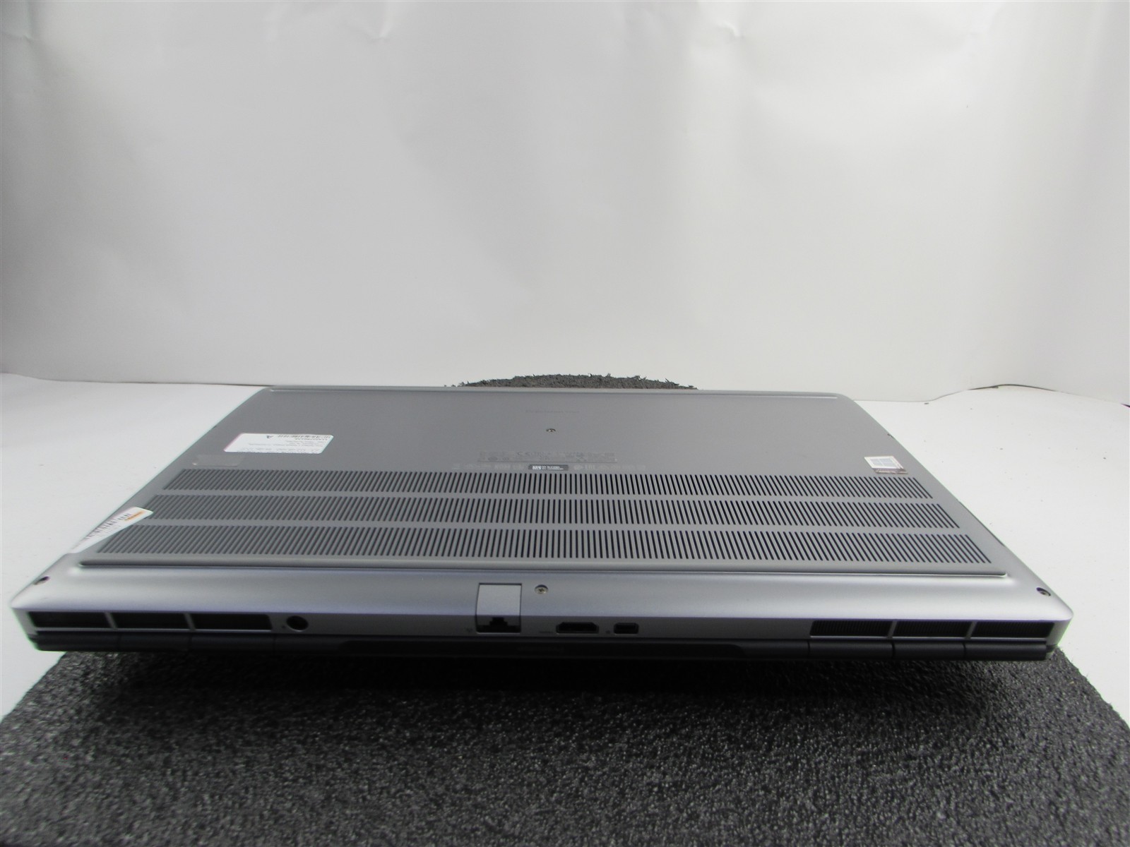 DELL PRECISION 7750 FHD CORE I7-10875H 512GB SSD 64GB RAM NVIDIA RTX 4000 WIN 11