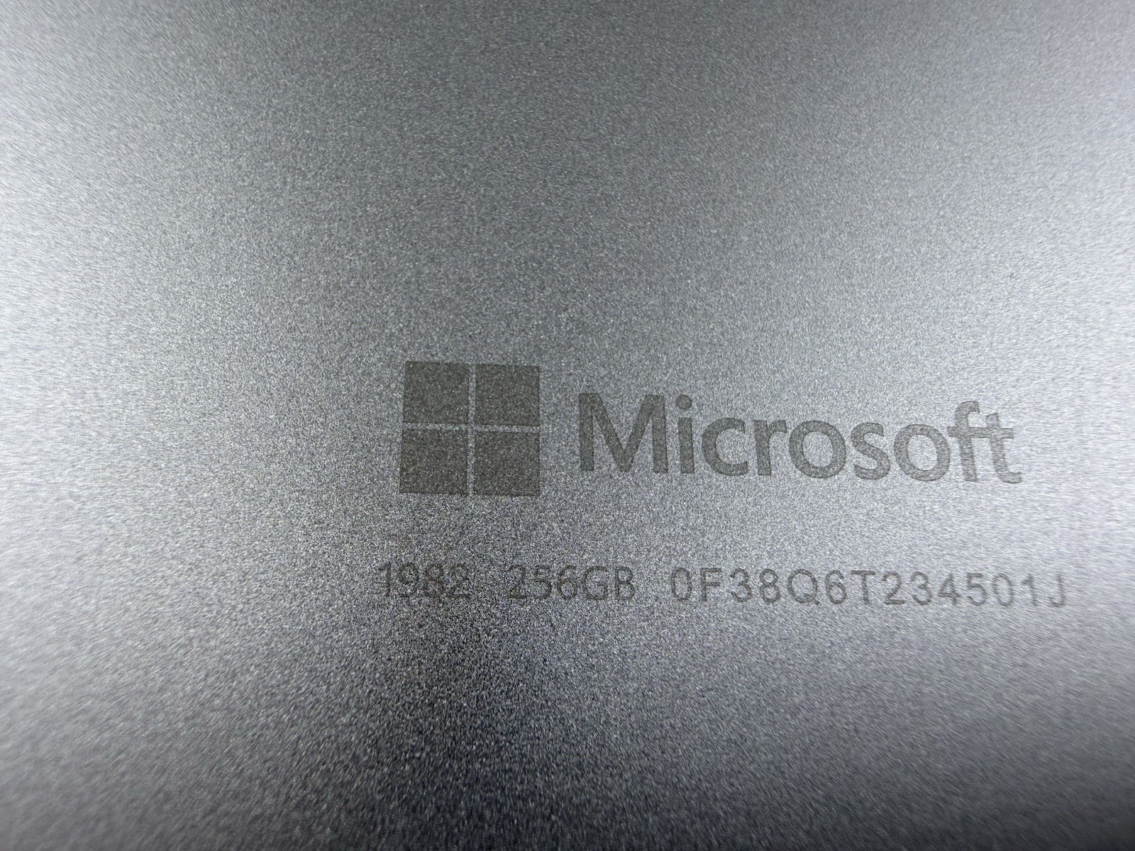 Microsoft Surface Pro 8 (1982) i5-1145G7 – 16GB RAM – 256GB 120Hz – Win 11 Pro