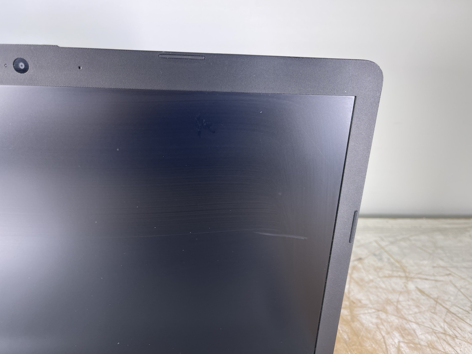 HP LAPTOP 17-BY3053CL i5-1035G1 @ 1.00GHz, 8GB RAM, NO HDD/OS – (FOR PARTS)