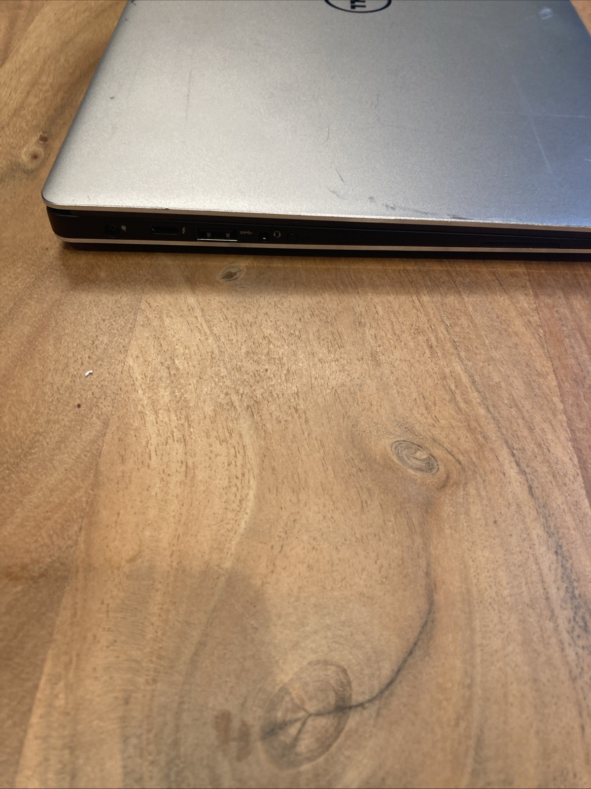 Dell XPS 13 9350 13″ Laptop Intel i7-6600U 8GB RAM No SSD Touchscreen