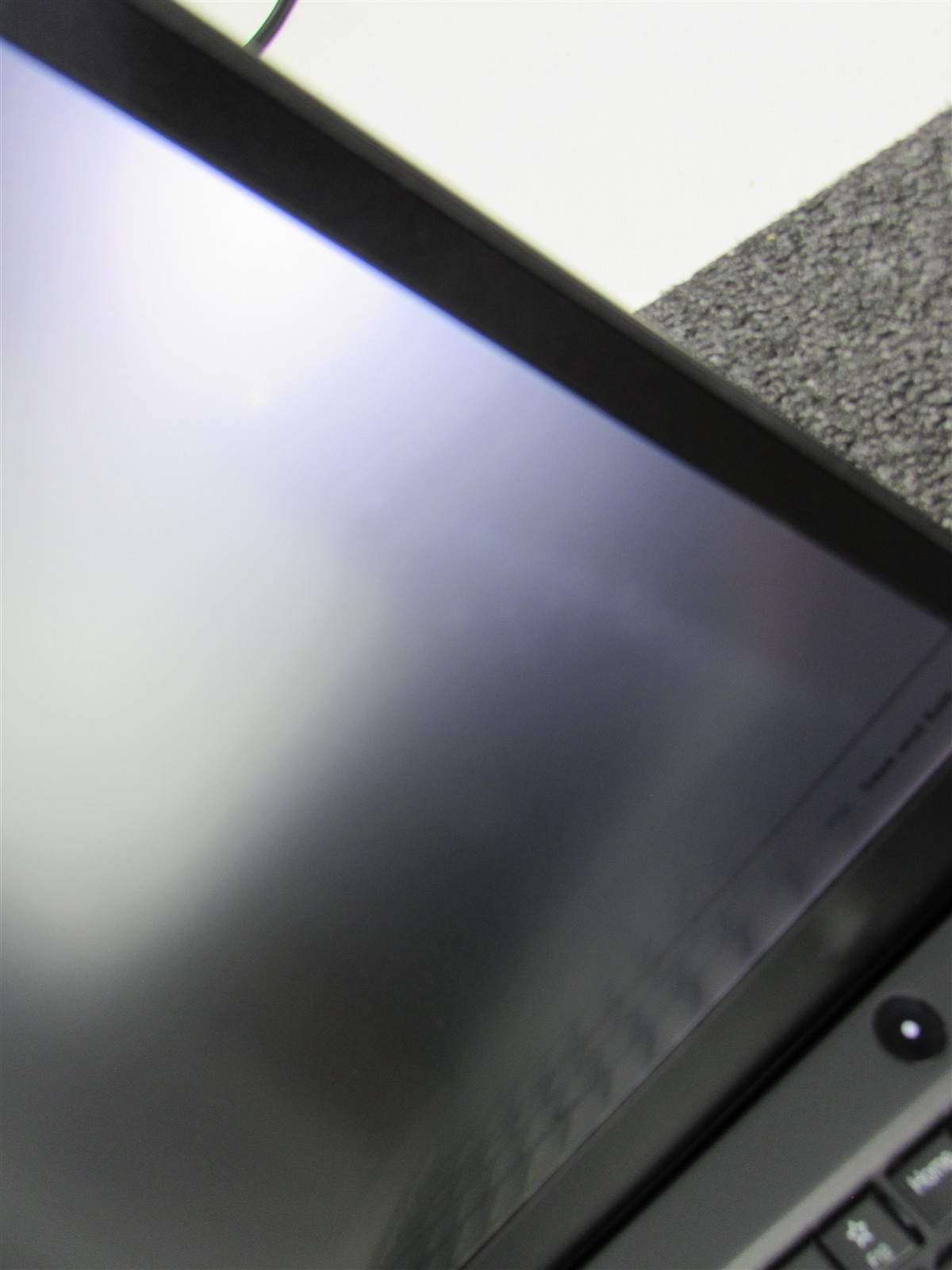 LENOVO THINKPAD T14s (GEN 1) Intel CORE I7-10610U 512GB SSD 32GB RAM NO O.S