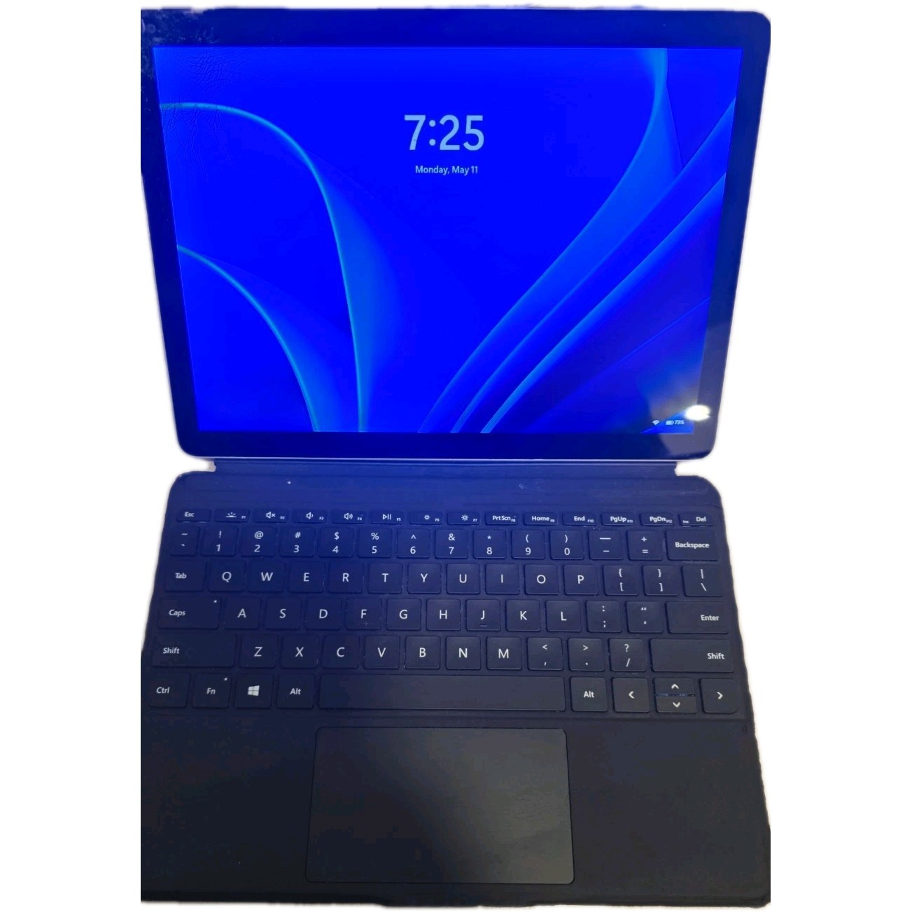 Microsoft Surface Go 2 Intel Core m3-810OY 8GB RAM 128GB SSD WORKS *cracked*