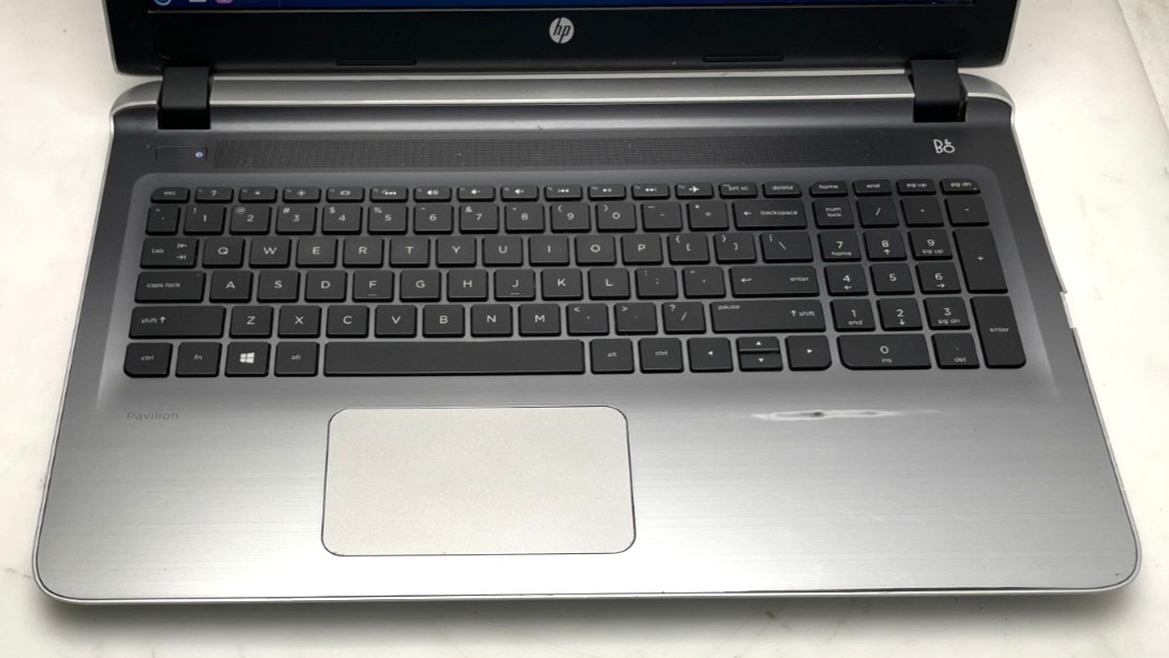 HP Pavilion 15-ab277cl 15.6″ i7-5500U 12gb Ram 250gb SSD Linux OS “Good” Btry