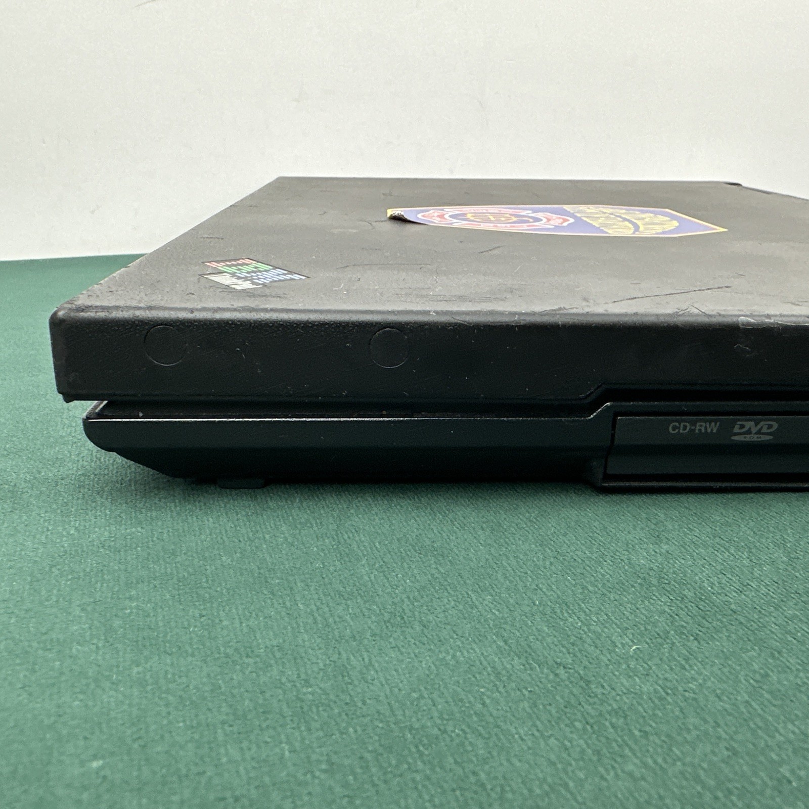 IBM ThinkPad T22 Laptop Type 2647 Vintage Windows 98/2000 Parts Repair As Is
