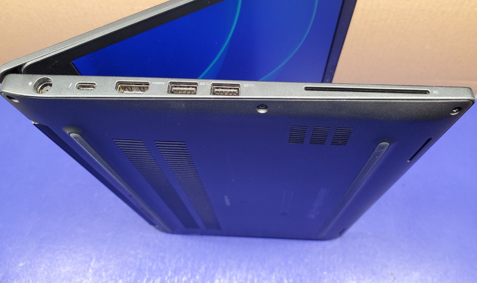 Dell Latitude 7490 Core i7-8650U@1.9GHz 16GBram 512ssd “Professionally Restored”