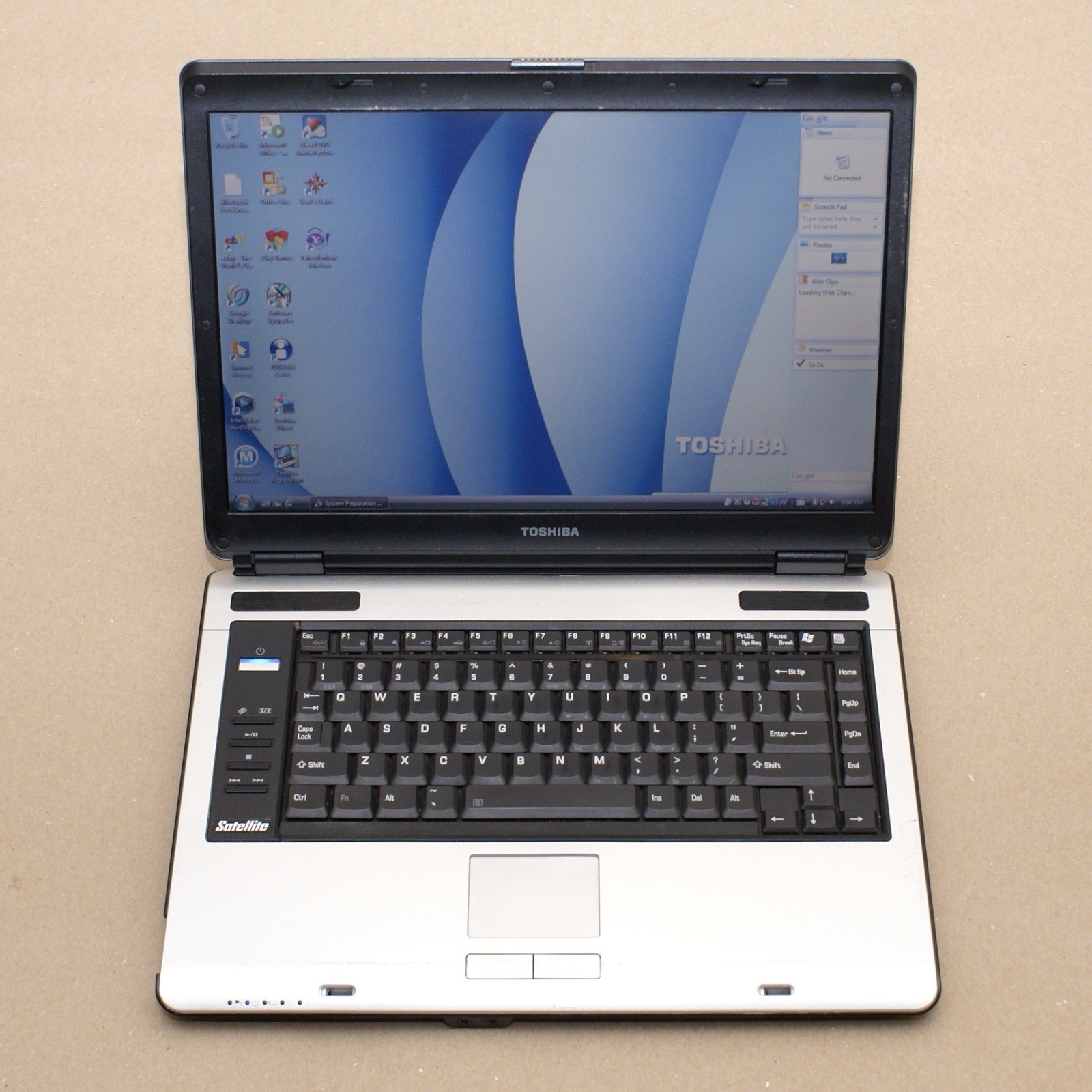 Toshiba Satellite A135-S4656 Celeron 520 GMA 950 60GB SSD 512MB RAM Vista Basic