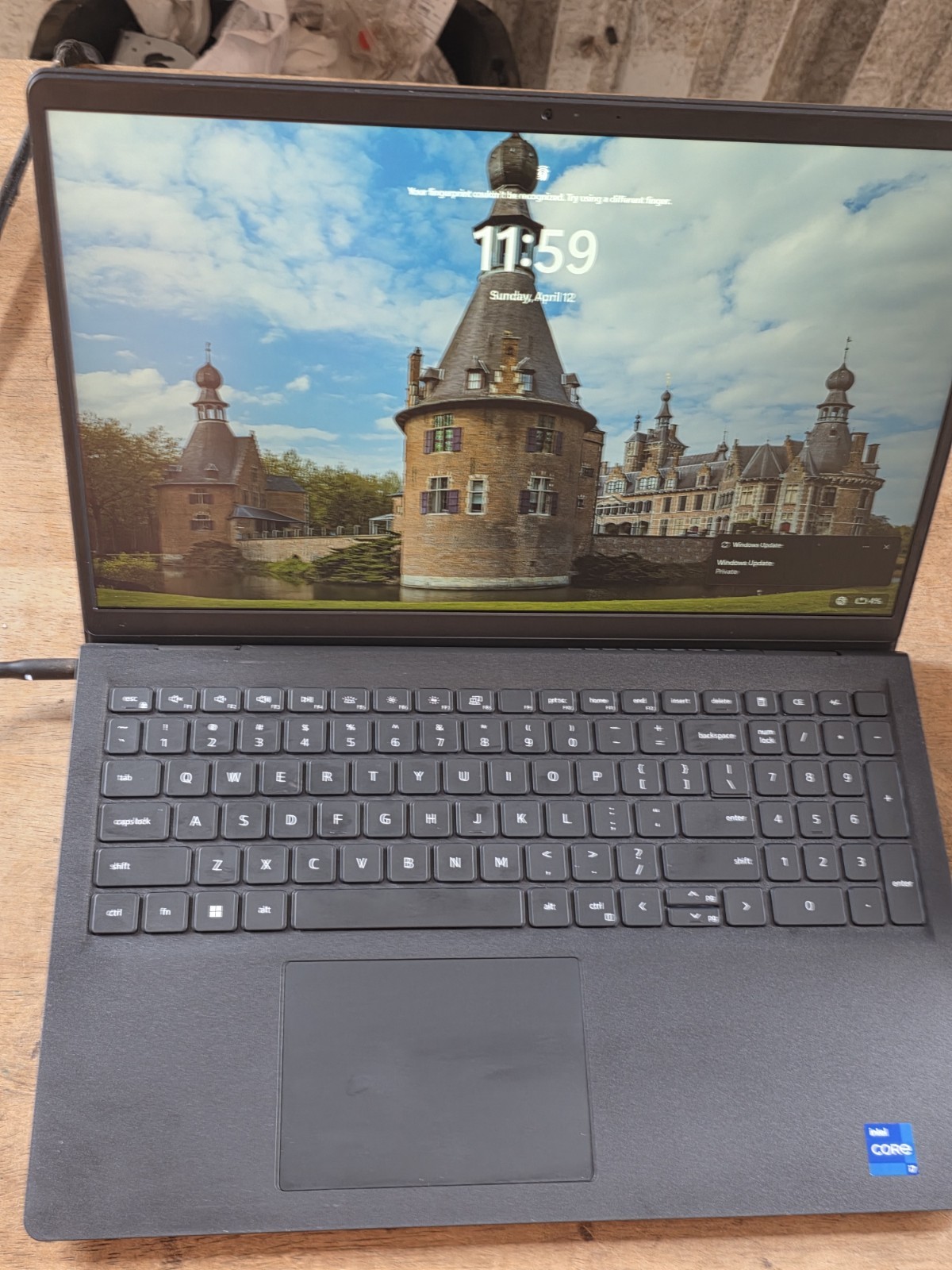 Dell DC15250 15.6″ FHD Touchscreen Laptop Intel i7-1355U 16GB RAM 1tb SSD Good
