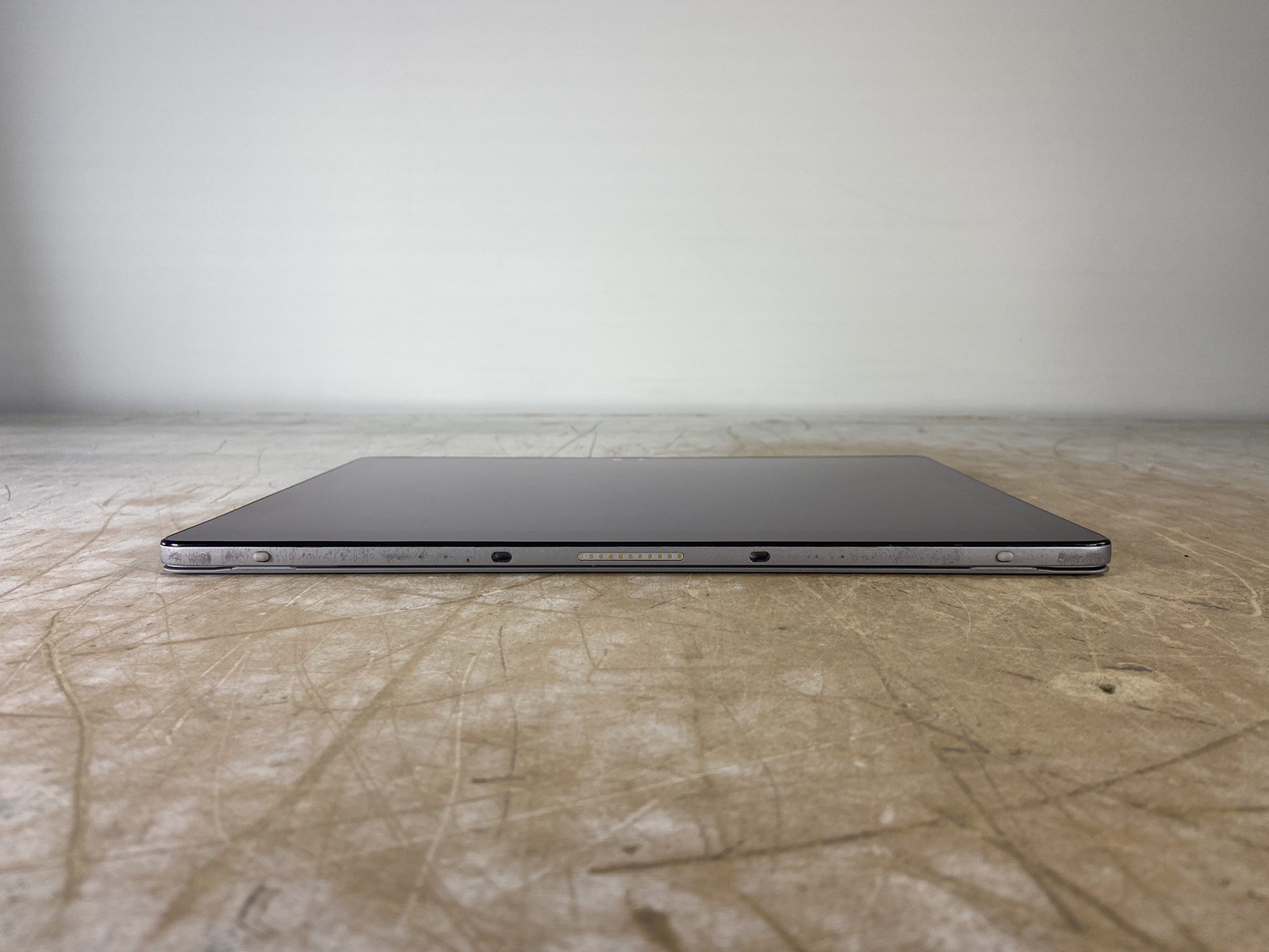 DELL LATITUDE 7200 2-IN-1 i5-8365U @ 1.60GHZ, 8GB RAM, NO HDD/OS – (FOR PARTS)