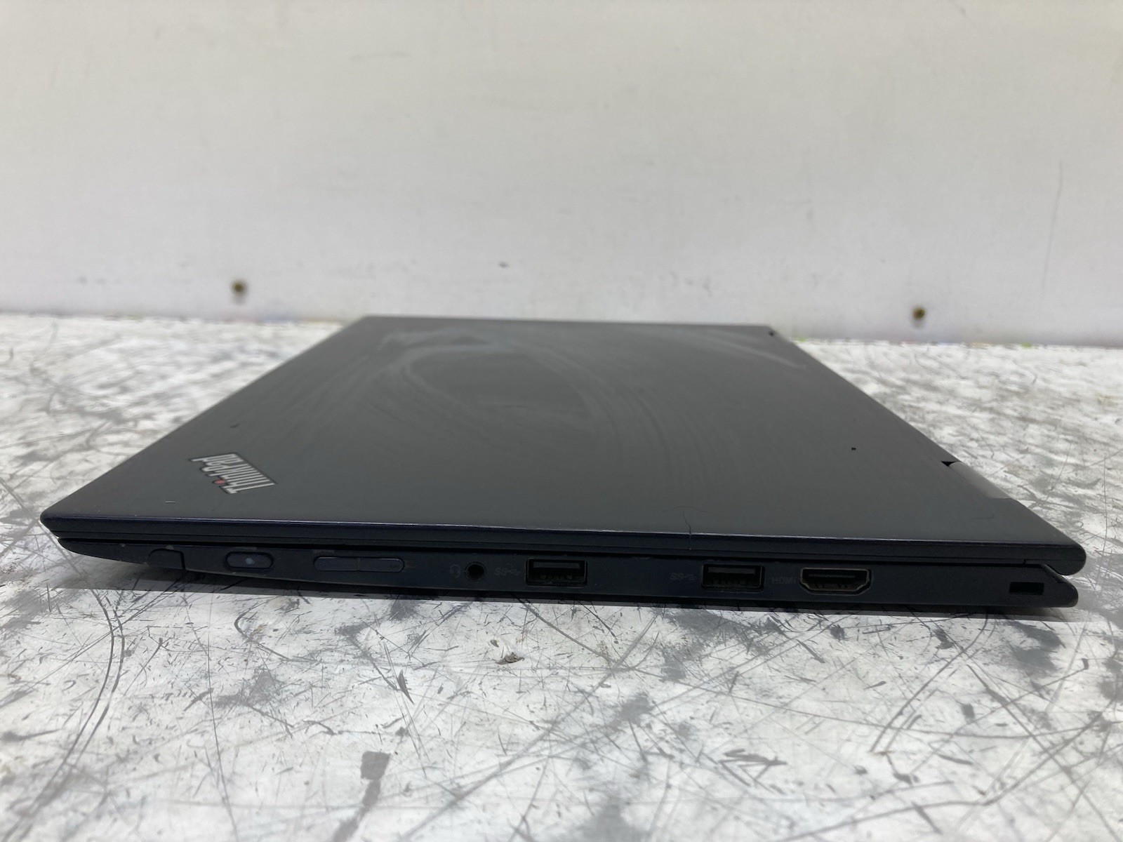 Lenovo ThinkPad X1 Yoga i7-6600U 2.60GHz 16GB No HDD Boots BIOS *CRACKED SCREEN
