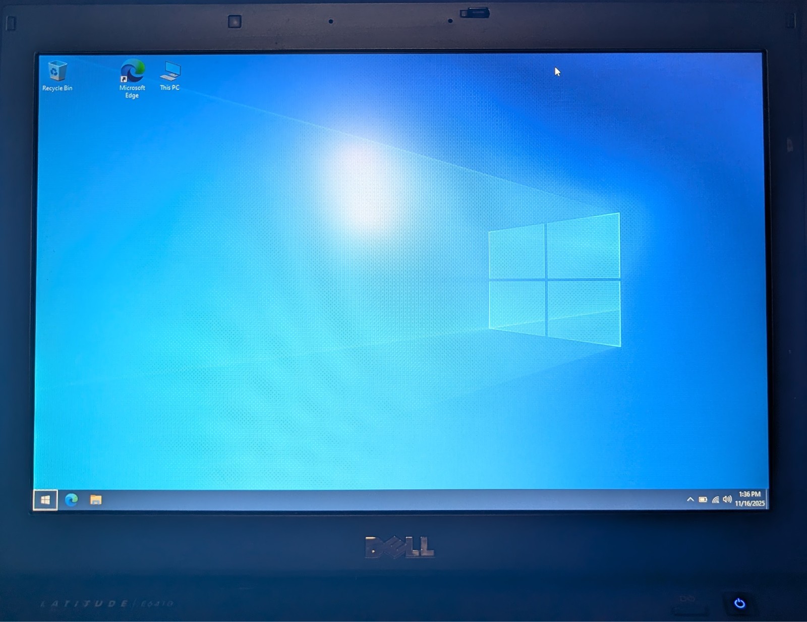 Dell Latitude E6410, i5@2.4GHz, 8GB RAM, 250GB HDD DVD-RW WiFi Win11 Activated